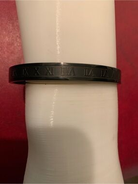 Black Roman Numeral Women Bangle Bracelet